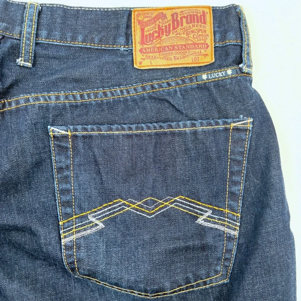 Lucky Brand Jeans 221 Original‎ Straight Size 38 x 30 Dark Wash Button Fly